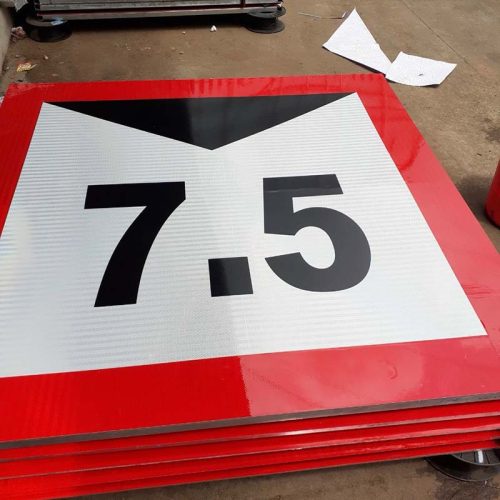 Hệ thống biển báo đường thuỷ nội địa tại Việt Nam gồm những loại nào?