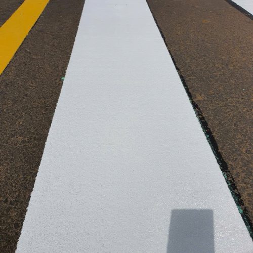 Sơn Vạch Kẻ Đường Giá Rẻ Chất Lượng Cao, Độ Bền Vượt Trội, Dễ Thi Công