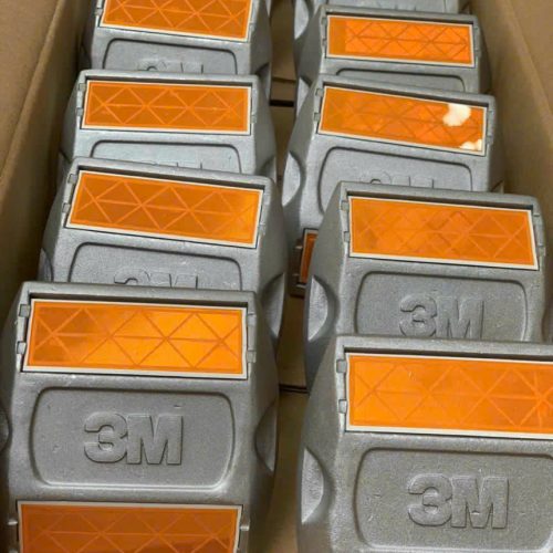 Đinh phản quang nhôm HLQ bền bỉ, giá tốt, giao nhanh toàn quốc